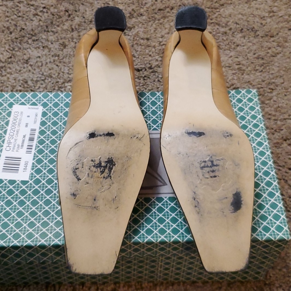 Heels - Picture 3 of 4